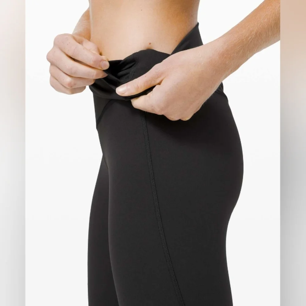 Lululemon Wunder Under Crop High-Rise *Roll Down Scallop Full-On Luxtreme, Sz 8 - Picture 6 of 16